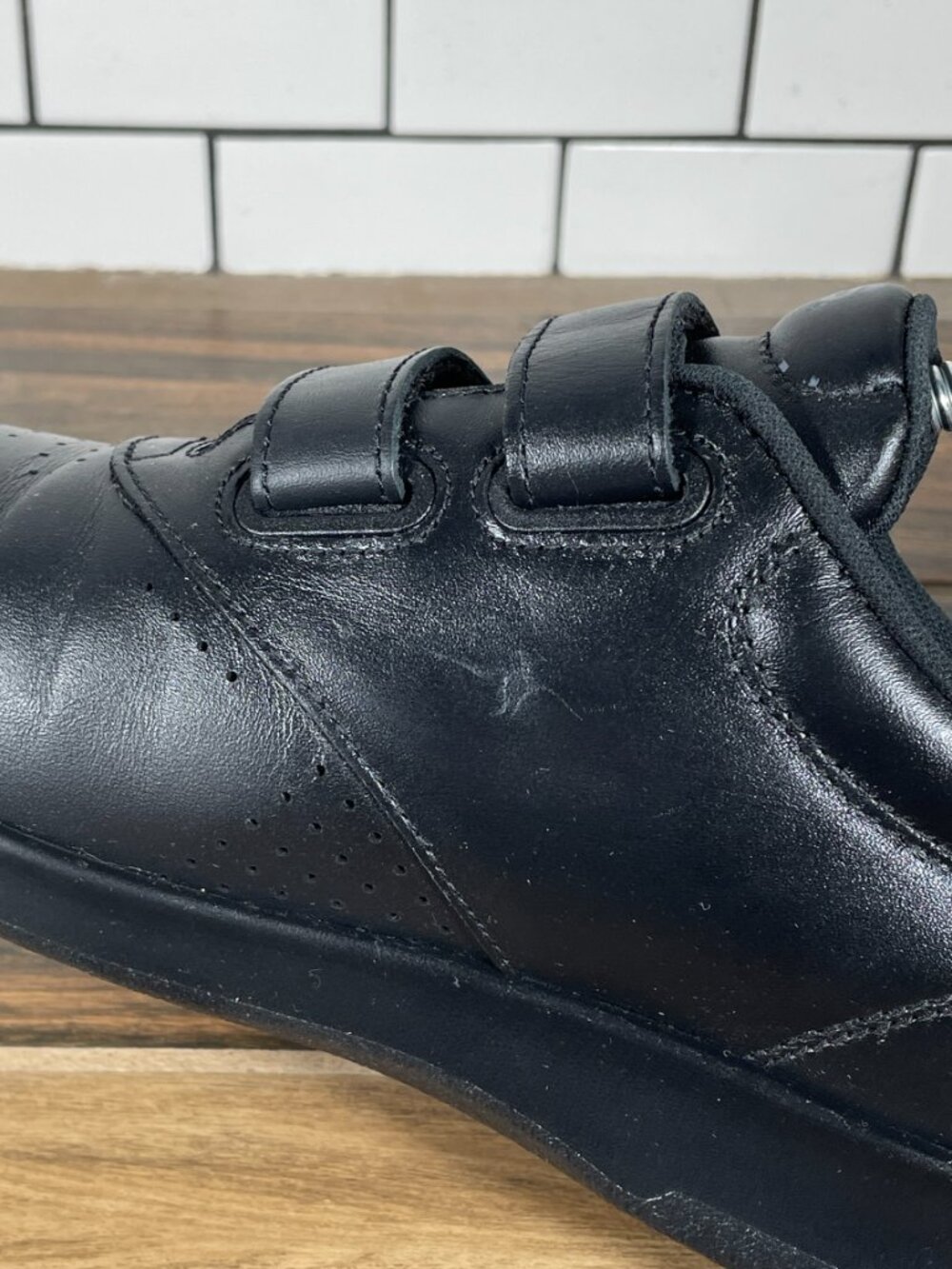 SAS Me Too Shoes Womens Size 7.5 Wide Black Leather EZ Straps Walking Sneakers - Picture 9 of 16